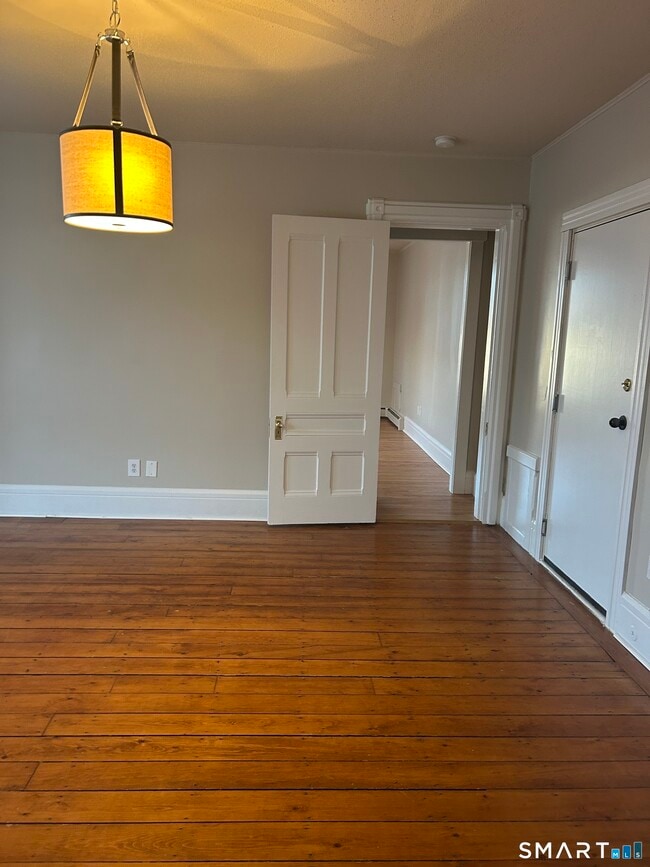 Photo - 214 Broadway Unit APT 3