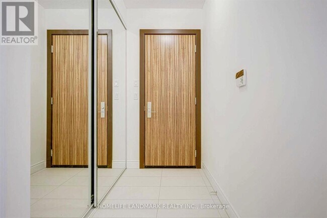 Photo - H-60 S Town Centre Blvd Unité 1101