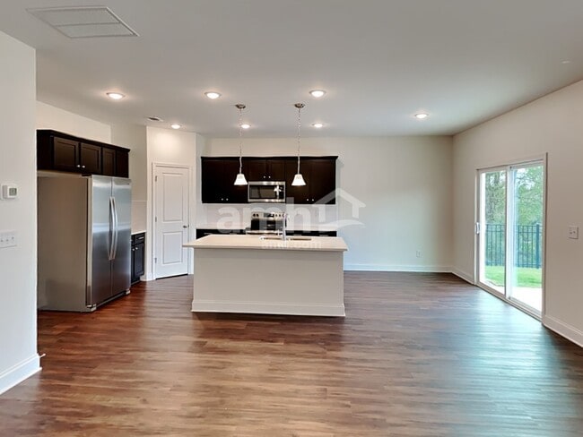 Photo - 4070 Chivalry Dr