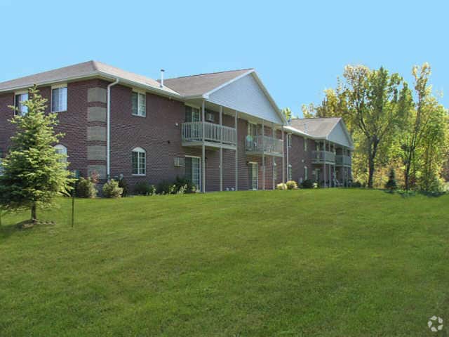 Deerbrook / Deerfield Apartments - Deerbrook / Deerfield Apartments