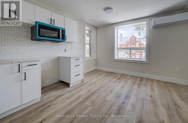 Photo - 22 Grant Ave