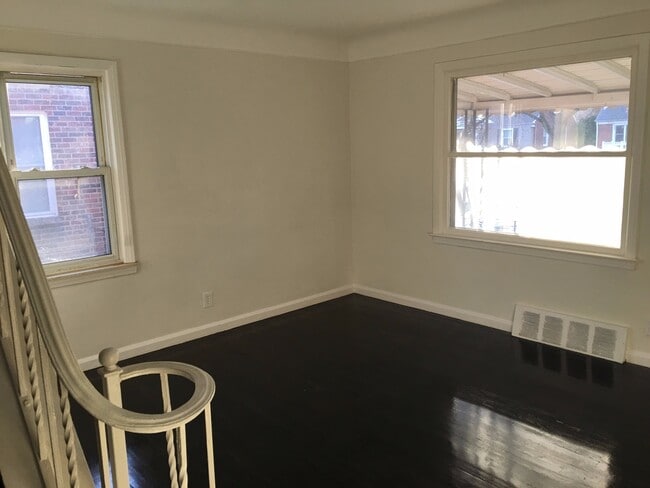 Photo - Spacious Royal Oak Bungalow