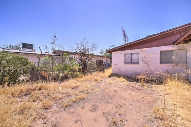 Photo - 373 N Williams St