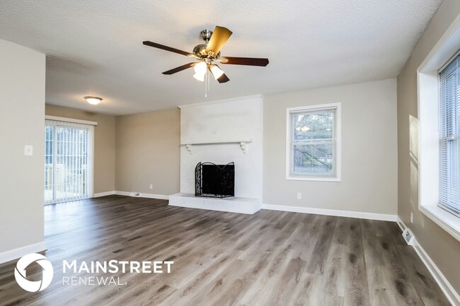 Photo - 258 Shallowbrook Dr