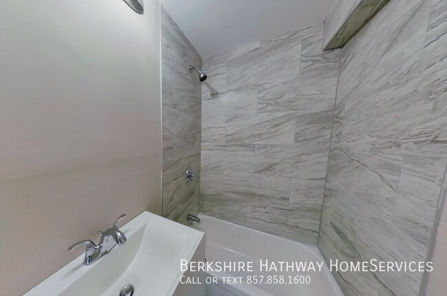 Photo - 117 George St Unit 2