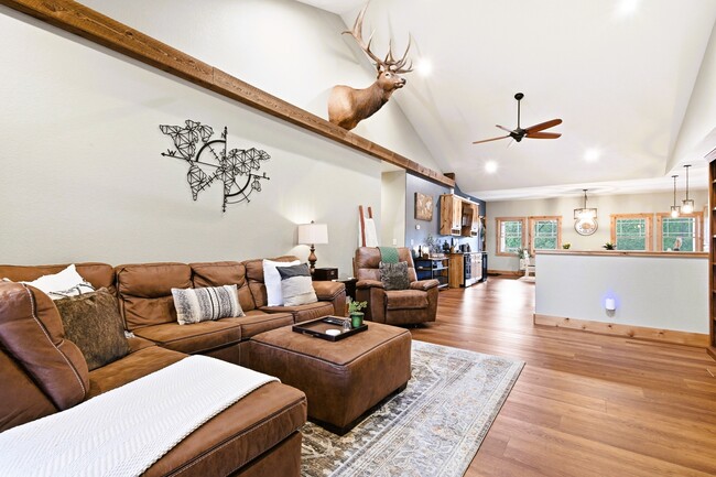 Photo - 27660 Pine Dr