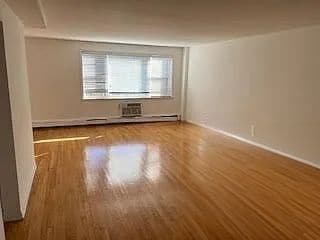 Photo - 8644 Skokie Blvd