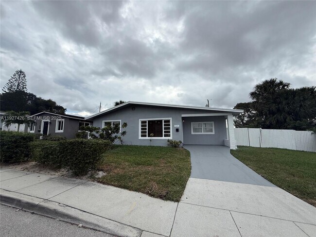 Photo - 1149 W 26th St