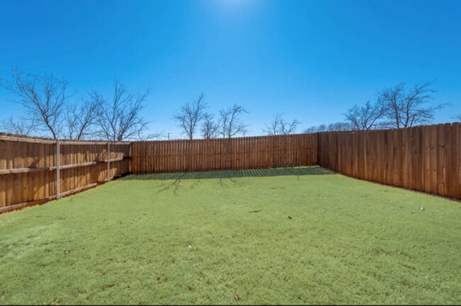 Photo - 4933-5015 Villas Dr