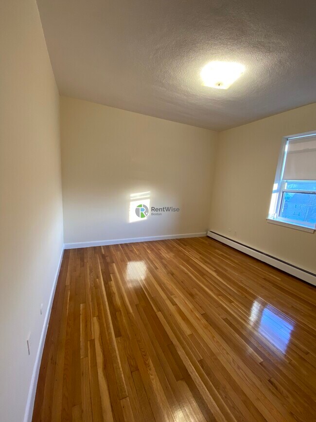 160 N Beacon St Unit 12