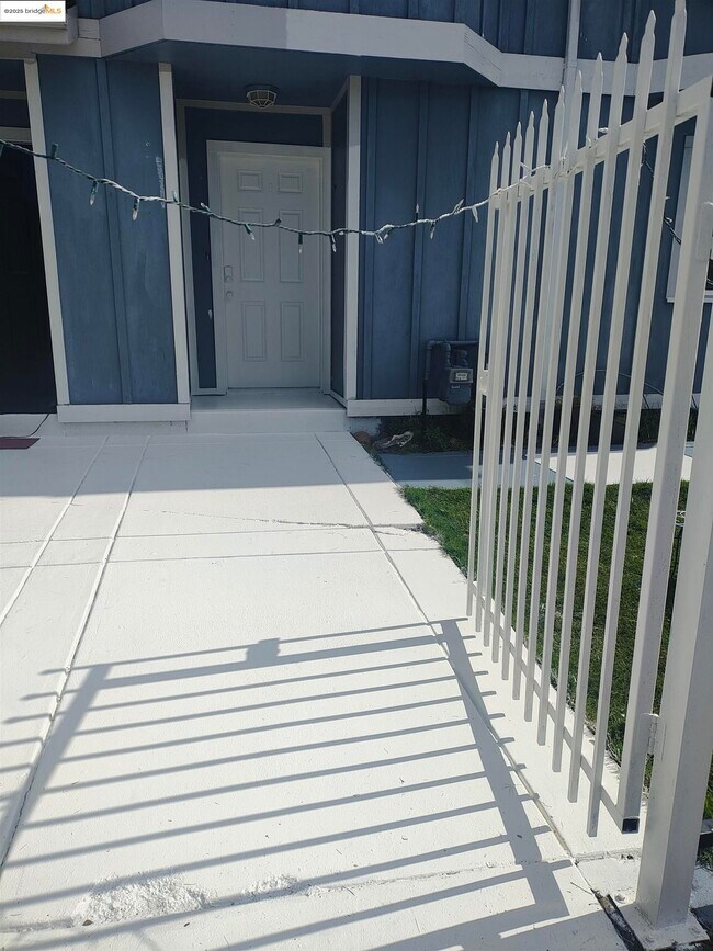 Building Photo - 3532 San Leandro St Rental