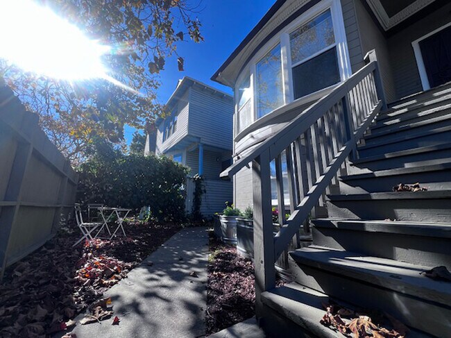 Photo - 1039 Peralta St