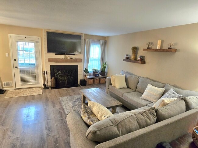 Photo - 9 Balsam Ct Unit 14