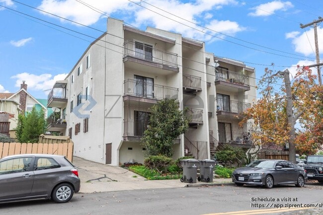 Photo - 321 Athol Ave