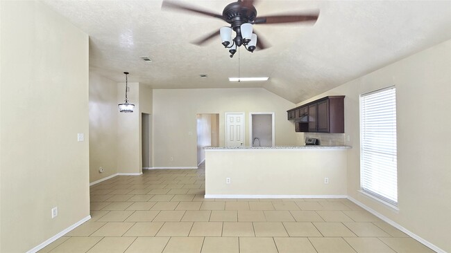 Photo - 5922 Whitwell Dr