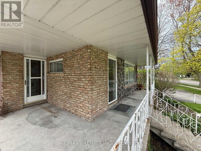 Photo - 288 Scott St