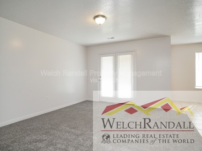 1428 N 2575 E