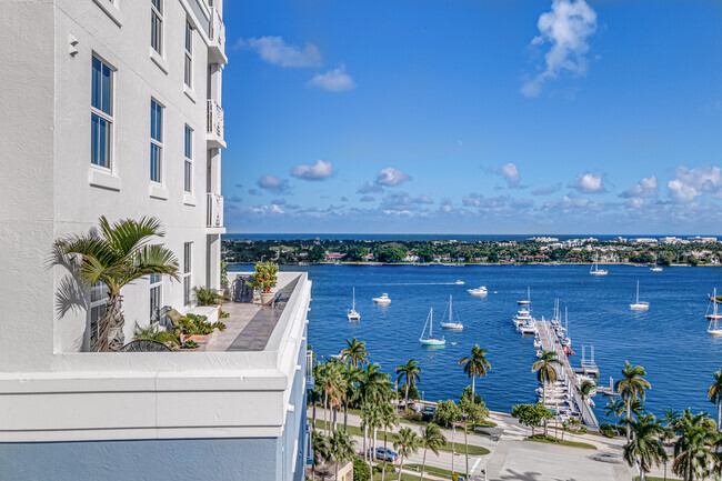 Building Photo - The Strand Rental