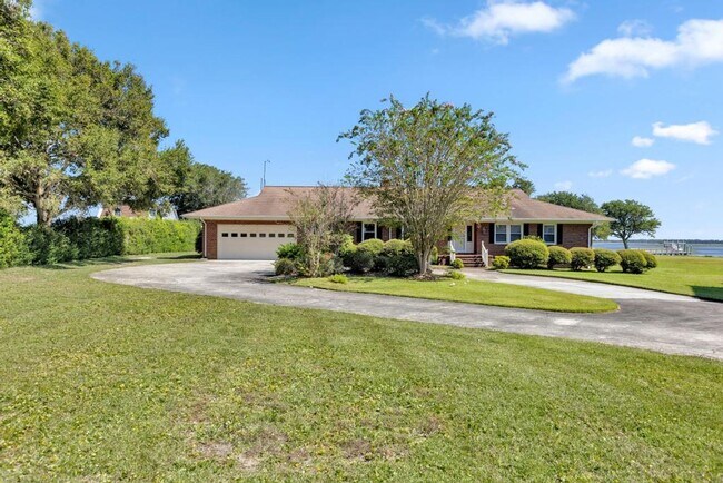 Photo - Fully Furnished Short Term Rental! Intercoastal Waterway!