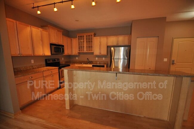 Building Photo - 4132 Vernon Ave S Unit A202 Rental