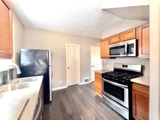 Photo - 5039 Miami St