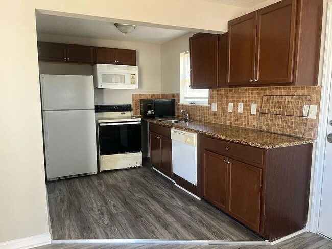 Photo - 706 Mitchell Dr