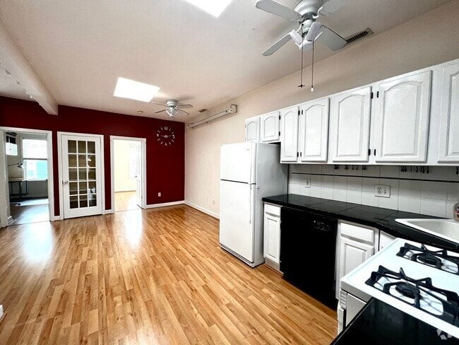 Building Photo - 40 Winter St Unit 3 Rental