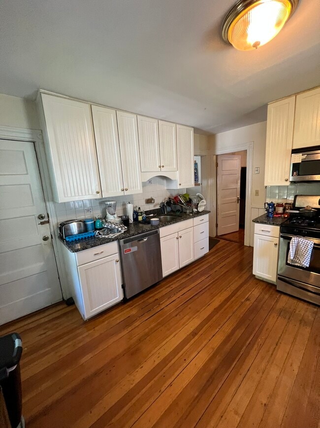 Building Photo - 47 Rice St Unit 3 Rental