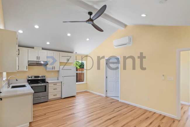 Photo - 732 W Edmundson Ave