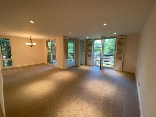 Living room, dining room - 1100 Sharon Park Dr Unit 11