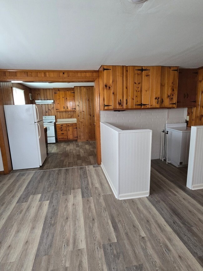 Photo - 1405 Newton St