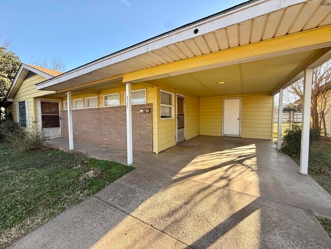 Photo - 4131 Moffett Ave