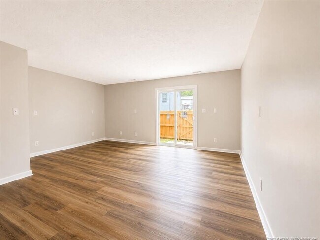 Photo - 1422 Tangora Ln