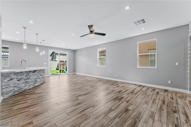 Photo - 8668 Halcon Ave