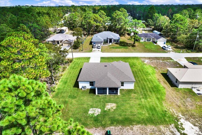 Photo - 18187 Macassar Rd