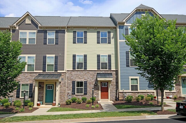 Cascadia Townhome With Included Community ... - Cascadia Townhome With Included Community ...