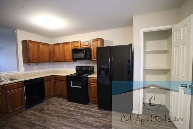 Photo - Beautiful 3 bed / 2 bath home with fenced back yard - Nettleton!!