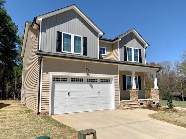 Photo - 821 Trinity Pk Dr
