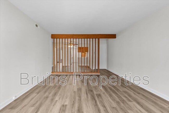 Photo - 1522 Benjamin Pkwy