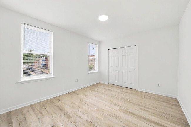 Photo - 1924 W Westmoreland St