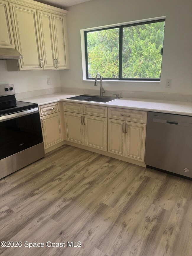 Photo - 1418 Paley Cir SE