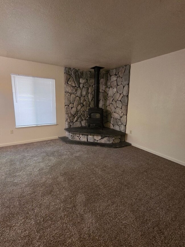 Photo - Spacious 3 Bedroom, 2.5 Bath Townhome in Wi Wuk, CA
