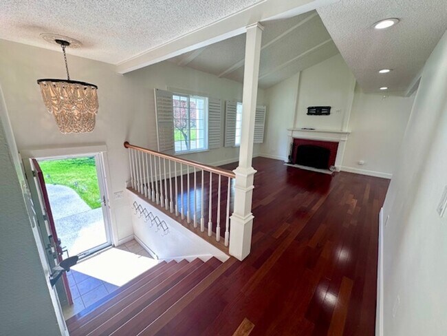 Photo - Charming 4 Bedroom Residence with Expansive Yard
