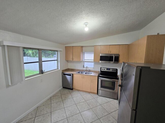 Photo - 917 Fremont Ave