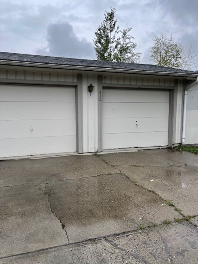 Photo - 410 N 19th Ave