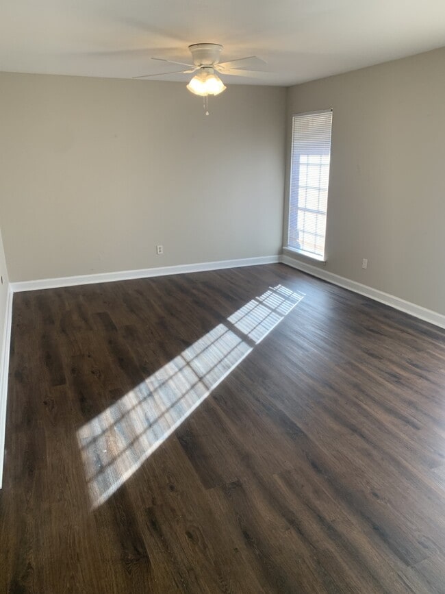 Photo - 170 Imogene St