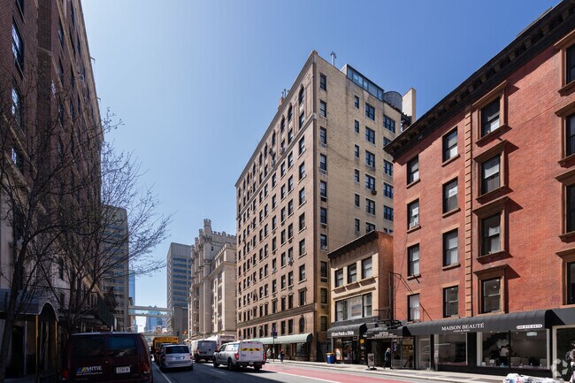 Photo - 944-952 Lexington Ave