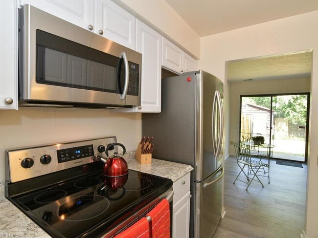 Photo - HILLTOP AREA FOR RENT!