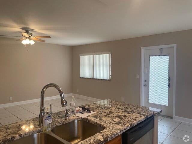 Building Photo - 492 Saxony Dr Rental