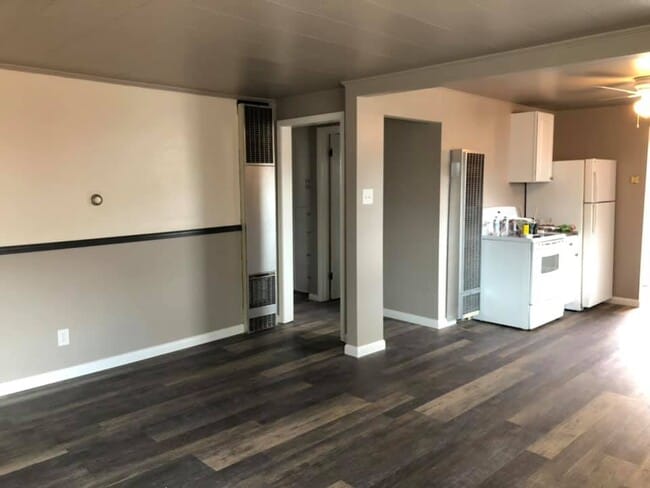 Photo - 1 Railroad Ave